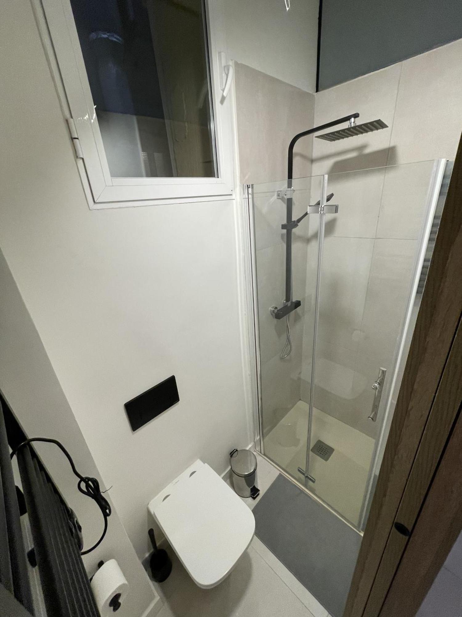 Apartamento Moderno En Edificio Historico Madrid Bagian luar foto