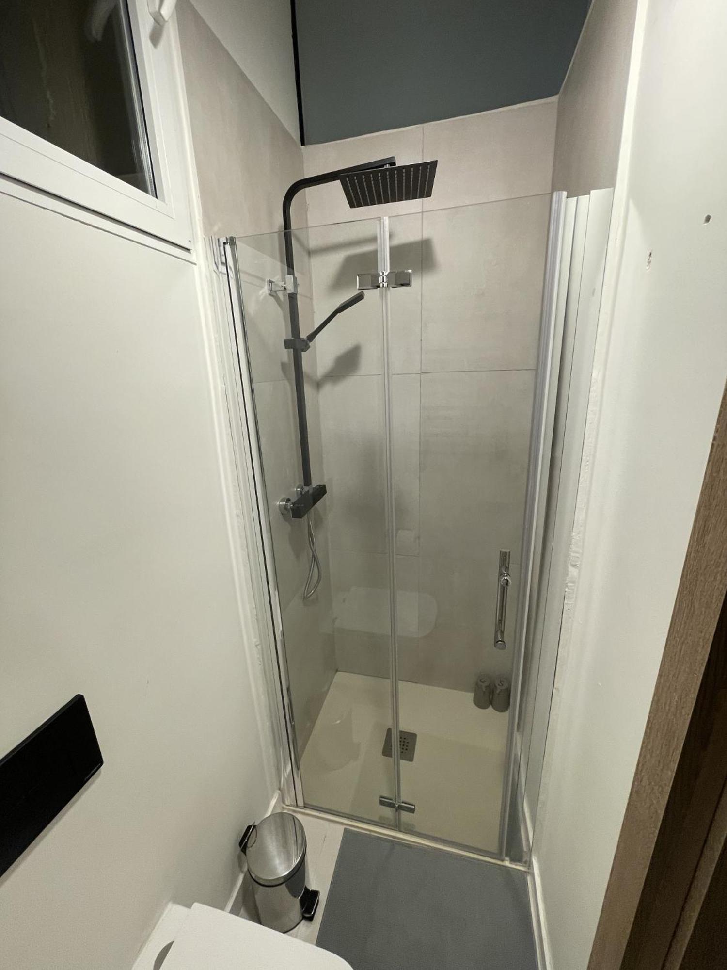 Apartamento Moderno En Edificio Historico Madrid Bagian luar foto